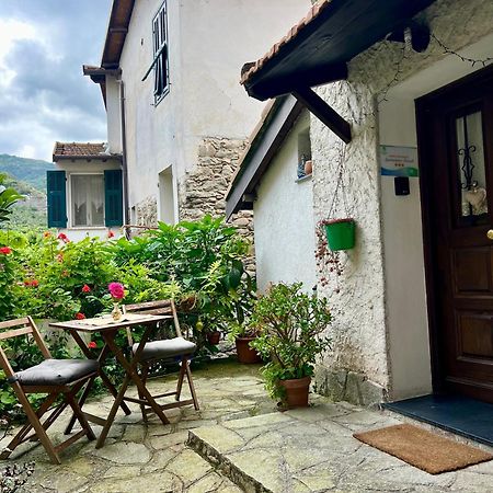 Stecado - Il Soppalco Apartment Dolceacqua Ngoại thất bức ảnh